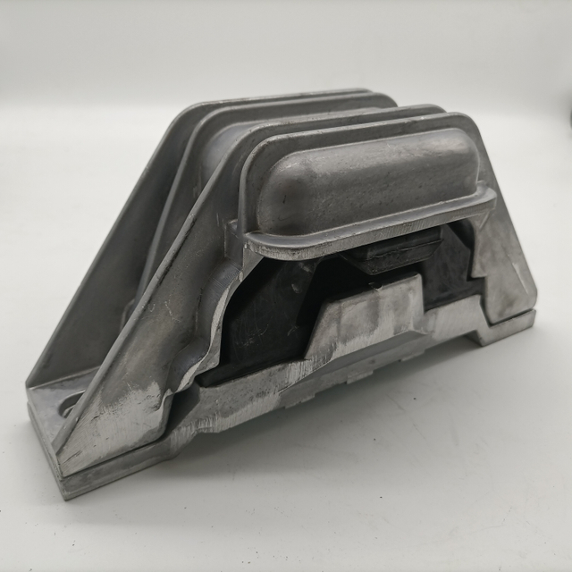 OEM 15297043 Car Parts Engine Support Mount For Chevrolet Equinox 3.4L V6 2005-2009